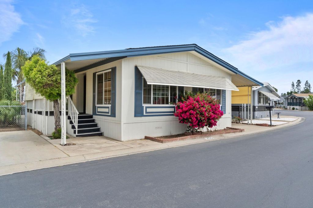 1001 Sylmar Avenue SPC 2, Clovis, CA 93612