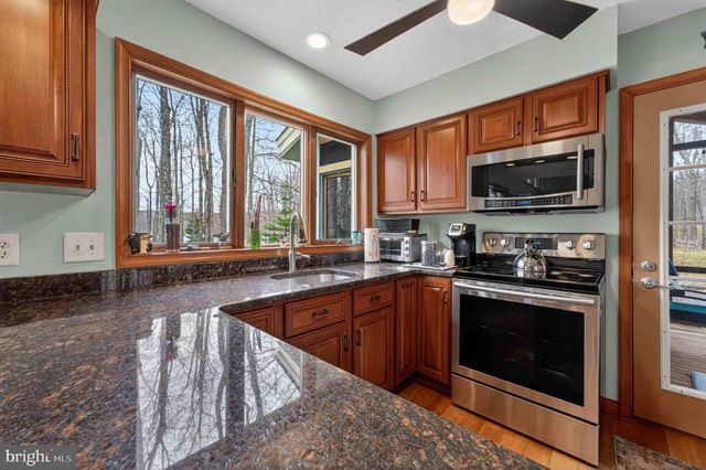 273 PARTRIDGE DR, Pocono Lake, PA 18347
