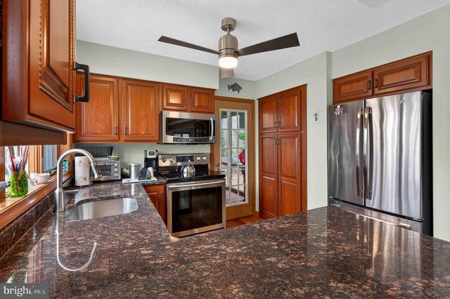 273 PARTRIDGE DR, Pocono Lake, PA 18347