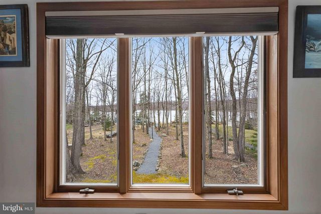 273 PARTRIDGE DR, Pocono Lake, PA 18347