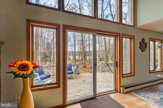 273 PARTRIDGE DR, Pocono Lake, PA 18347