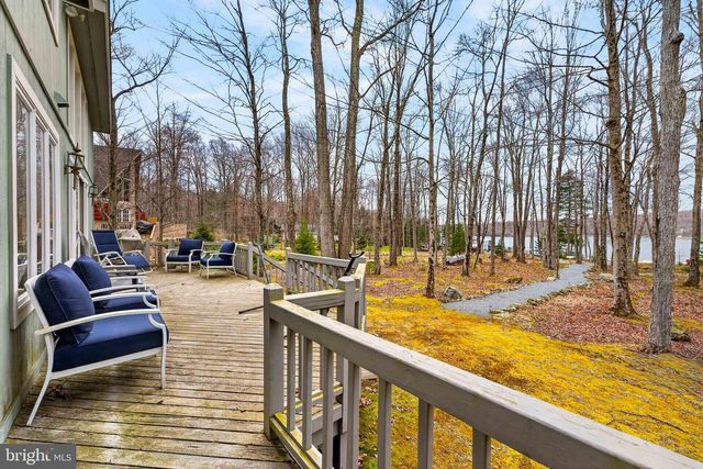 273 PARTRIDGE DR, Pocono Lake, PA 18347