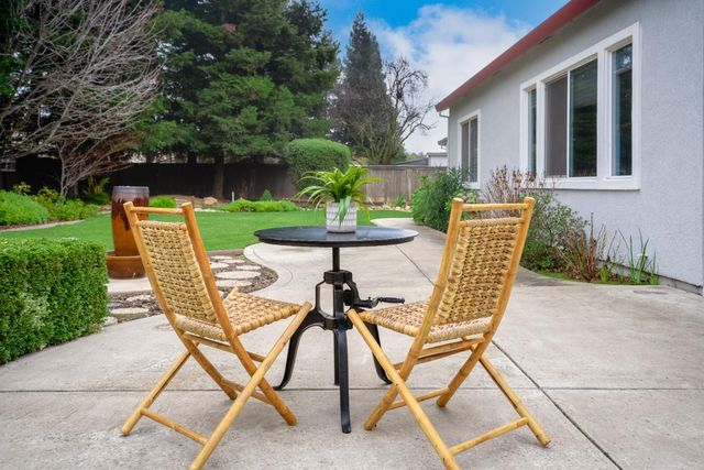 2805 Granite Park Ln, Elk Grove, CA 95758