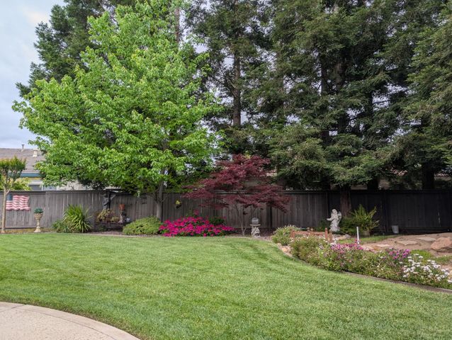 2805 Granite Park Ln, Elk Grove, CA 95758