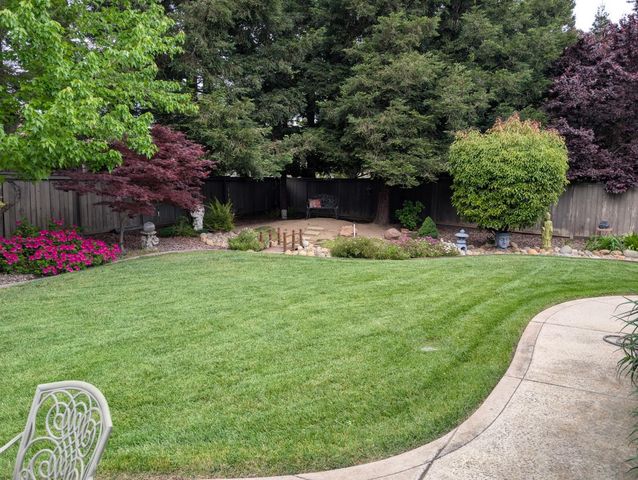 2805 Granite Park Ln, Elk Grove, CA 95758