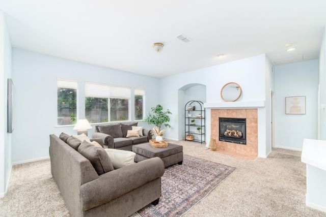 2805 Granite Park Ln, Elk Grove, CA 95758