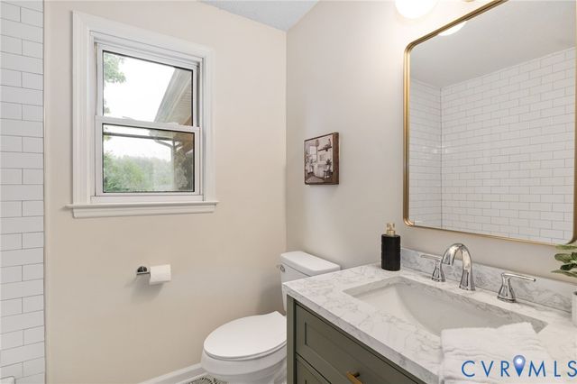 11345 Walton Lake Rd, Disputanta, VA 23842