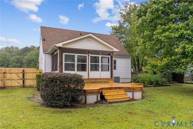 11345 Walton Lake Rd, Disputanta, VA 23842
