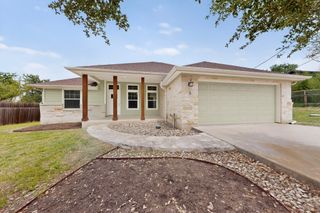 5 Las Flores DR, Wimberley, TX 78676
