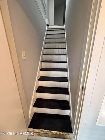 79 Pine View Avenue, Keansburg, NJ 07734