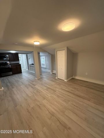 79 Pine View Avenue, Keansburg, NJ 07734