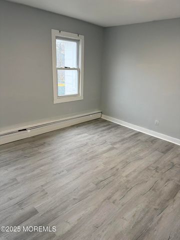 79 Pine View Avenue, Keansburg, NJ 07734