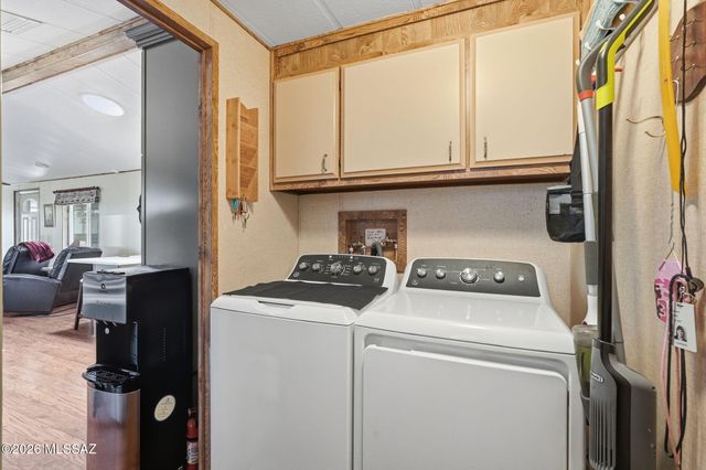 5460 W Flying W Street, Tucson, AZ 85713