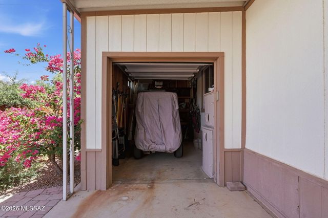 5460 W Flying W Street, Tucson, AZ 85713