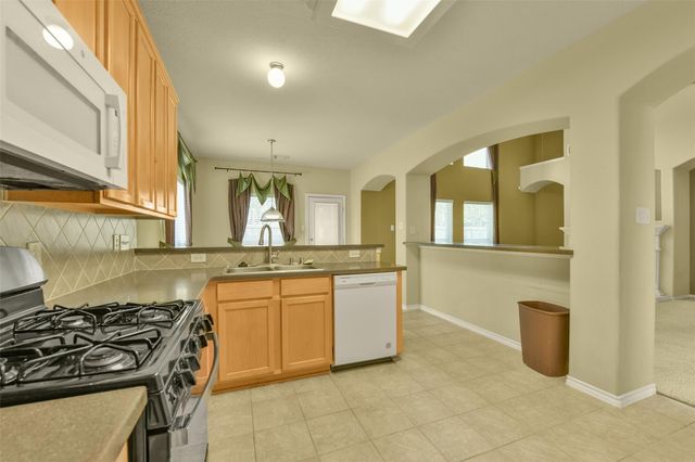2221 Silvercreek Court, Deer Park, TX 77536