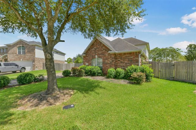 2221 Silvercreek Court, Deer Park, TX 77536