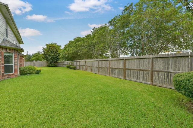 2221 Silvercreek Court, Deer Park, TX 77536