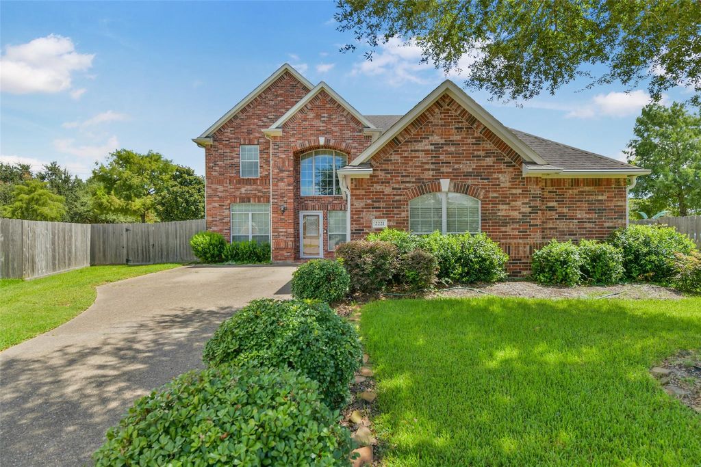 2221 Silvercreek Court, Deer Park, TX 77536
