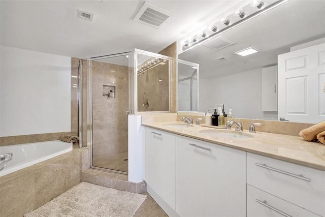 2011 N Ocean Boulevard 1406N, Fort Lauderdale, FL 33305