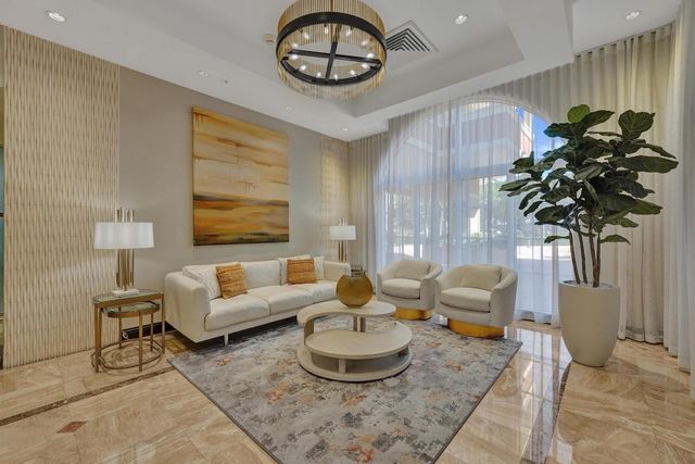 2011 N Ocean Boulevard 1406N, Fort Lauderdale, FL 33305