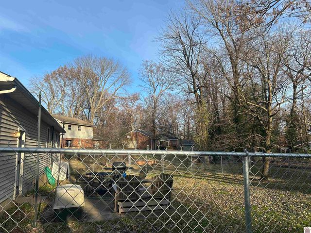 1002 Weda Cir, Mayfield, KY 42066