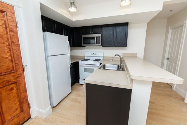 45-55 W Broadway 208, Boston, MA 02127