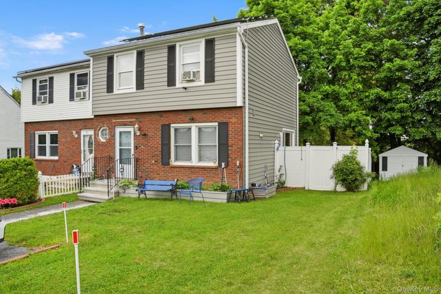 17 Harbor Hill Court, Beacon, NY 12508