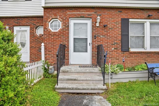 17 Harbor Hill Court, Beacon, NY 12508