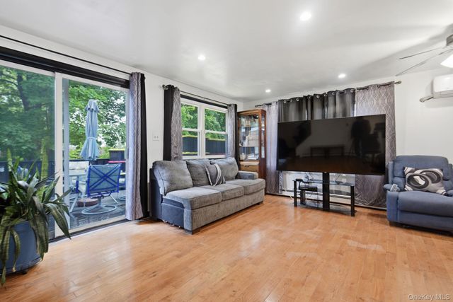 17 Harbor Hill Court, Beacon, NY 12508