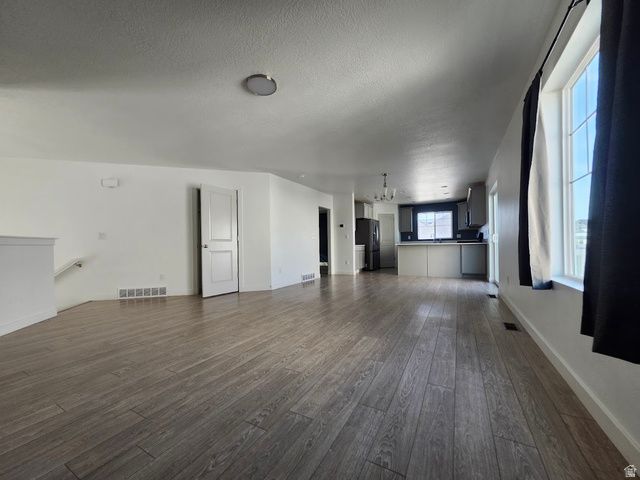 1006 W PEREGRINE DR, Stansbury Park, UT 84074