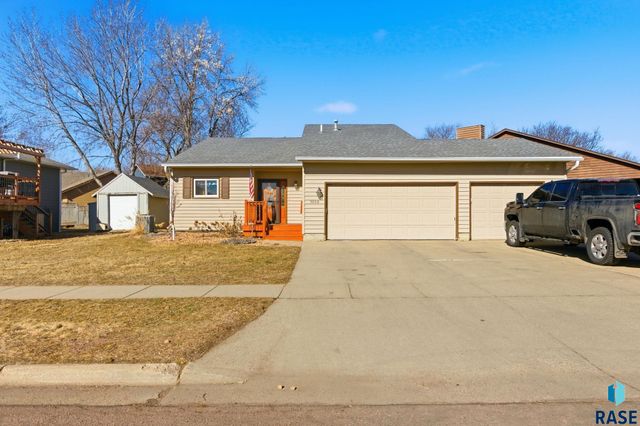 5008 E Centennial Ln Lane, Sioux Falls, SD 57110
