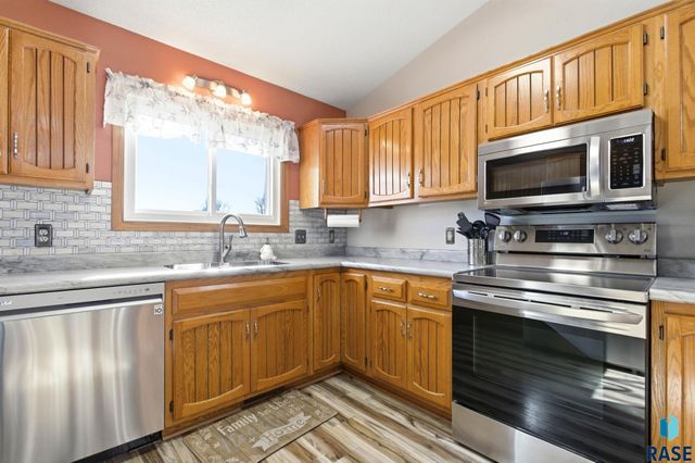 5008 E Centennial Ln Lane, Sioux Falls, SD 57110