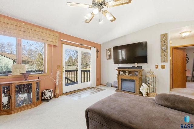 5008 E Centennial Ln Lane, Sioux Falls, SD 57110