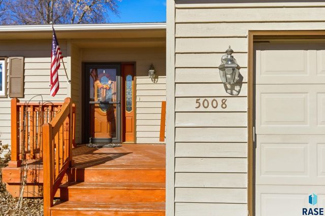 5008 E Centennial Ln Lane, Sioux Falls, SD 57110