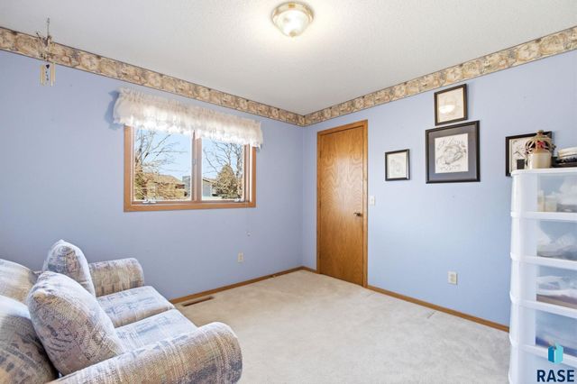 5008 E Centennial Ln Lane, Sioux Falls, SD 57110