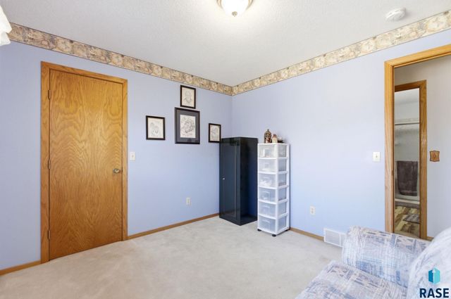 5008 E Centennial Ln Lane, Sioux Falls, SD 57110