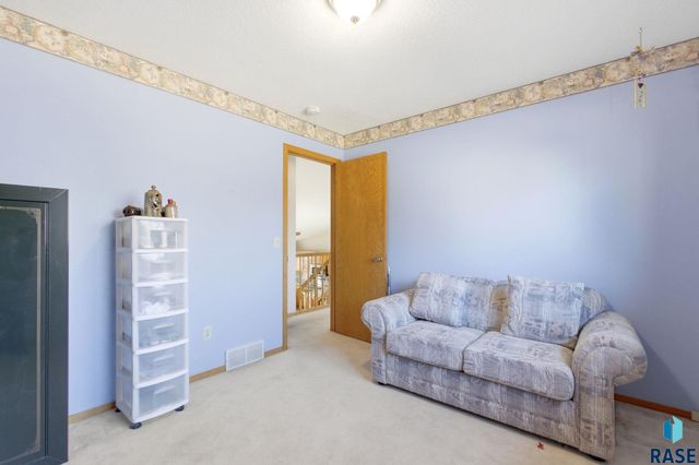 5008 E Centennial Ln Lane, Sioux Falls, SD 57110