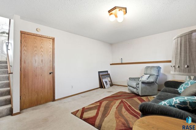 5008 E Centennial Ln Lane, Sioux Falls, SD 57110