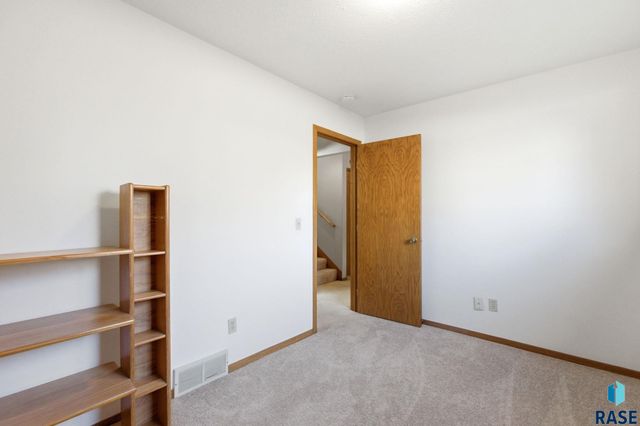 5008 E Centennial Ln Lane, Sioux Falls, SD 57110