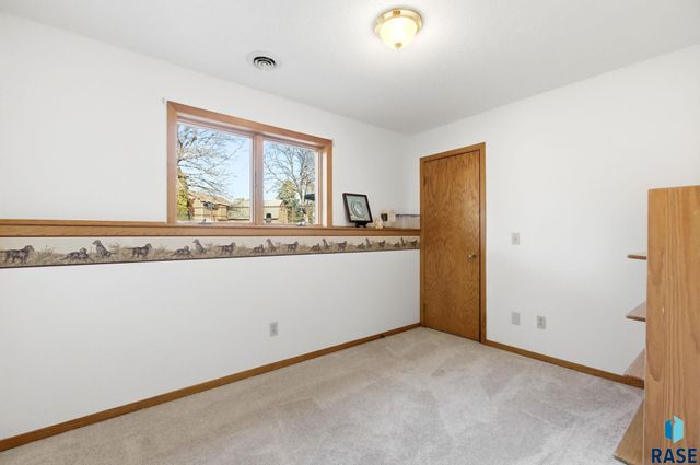 5008 E Centennial Ln Lane, Sioux Falls, SD 57110