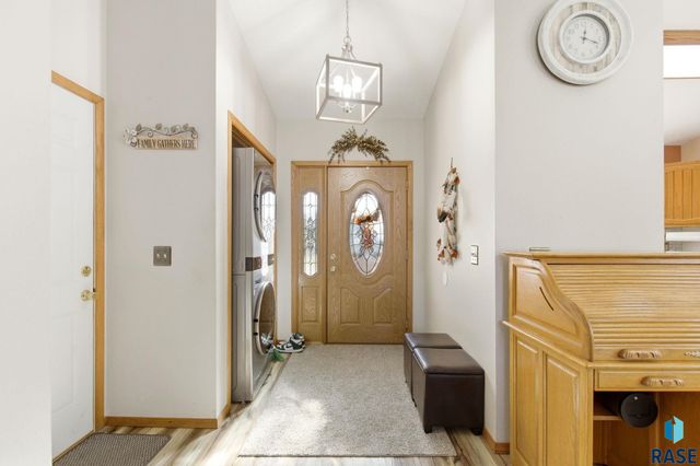 5008 E Centennial Ln Lane, Sioux Falls, SD 57110