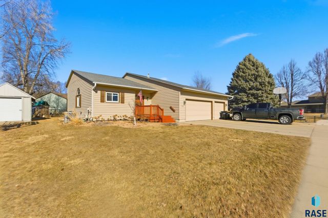 5008 E Centennial Ln Lane, Sioux Falls, SD 57110