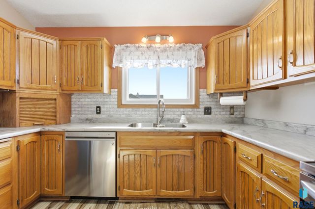 5008 E Centennial Ln Lane, Sioux Falls, SD 57110