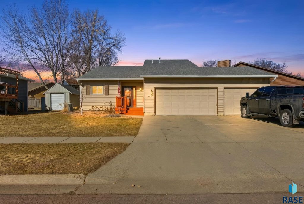 5008 E Centennial Ln Lane, Sioux Falls, SD 57110