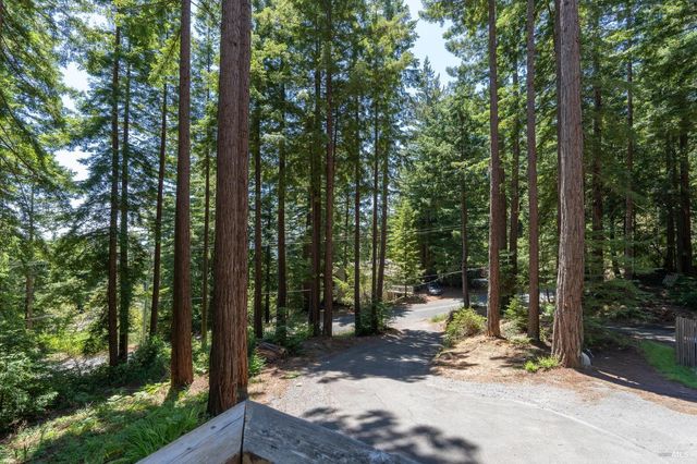 38051 Ocean Ridge Dr, Gualala, CA 95445
