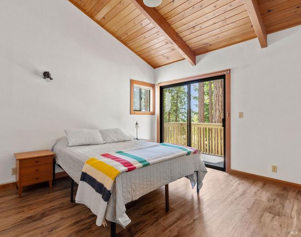 38051 Ocean Ridge Dr, Gualala, CA 95445