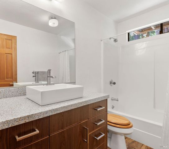 38051 Ocean Ridge Dr, Gualala, CA 95445