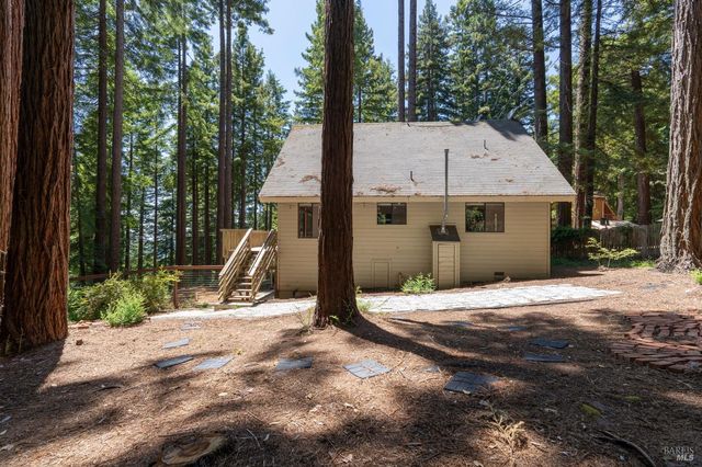 38051 Ocean Ridge Dr, Gualala, CA 95445