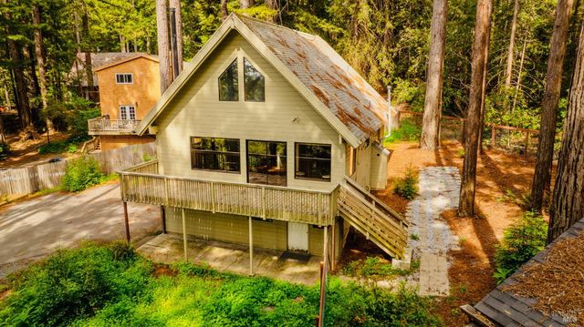 38051 Ocean Ridge Dr, Gualala, CA 95445