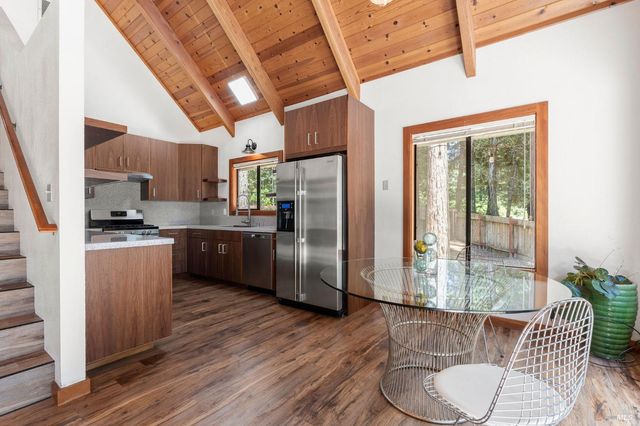 38051 Ocean Ridge Dr, Gualala, CA 95445